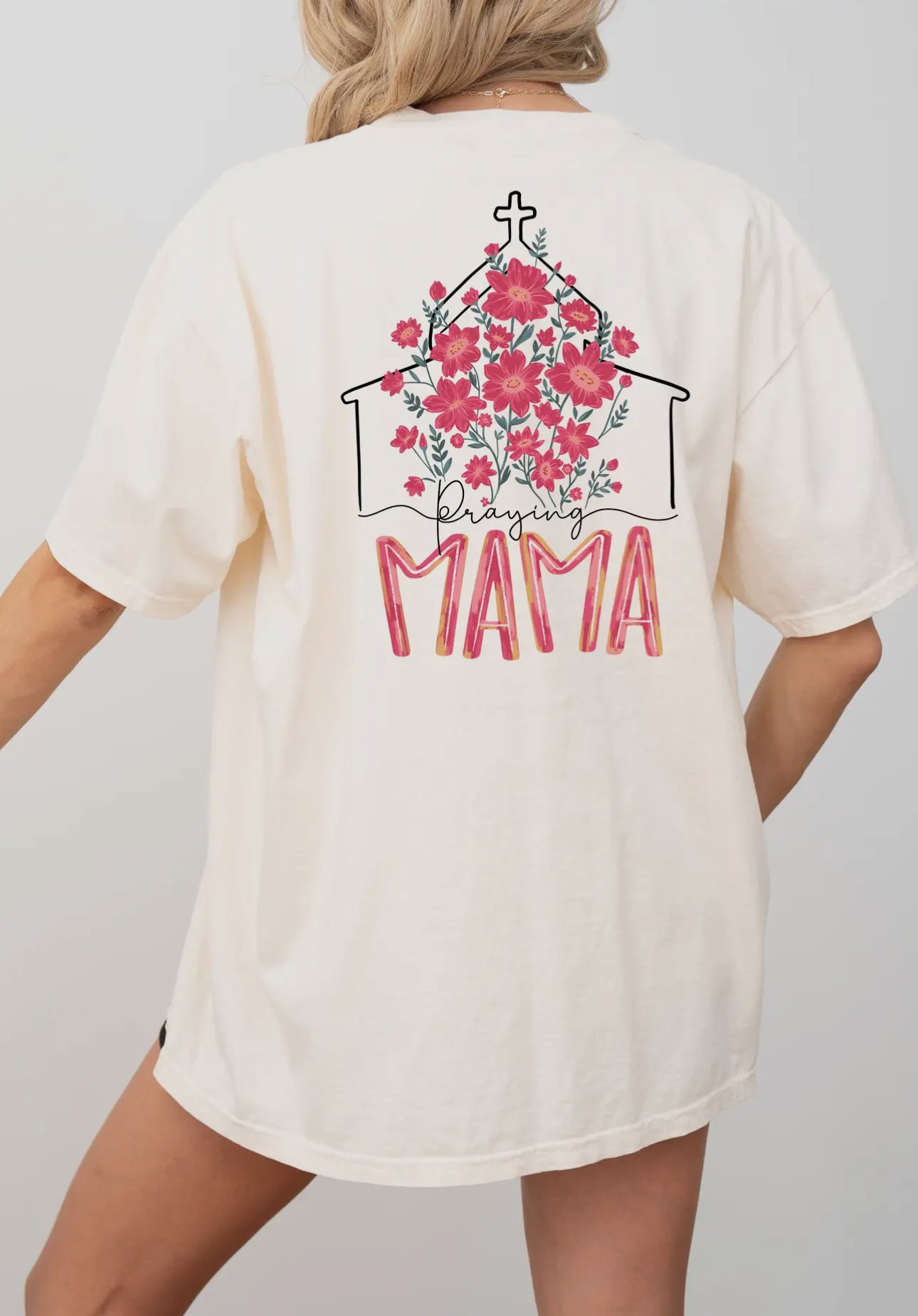 Praying MAMA CC tee